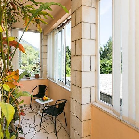 Yellow Room Guesthouse دوبروفينك الغرفة الصورة